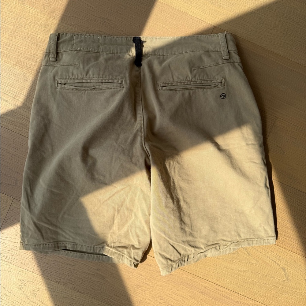 rag & bone Men's Khaki Flat Front Shorts